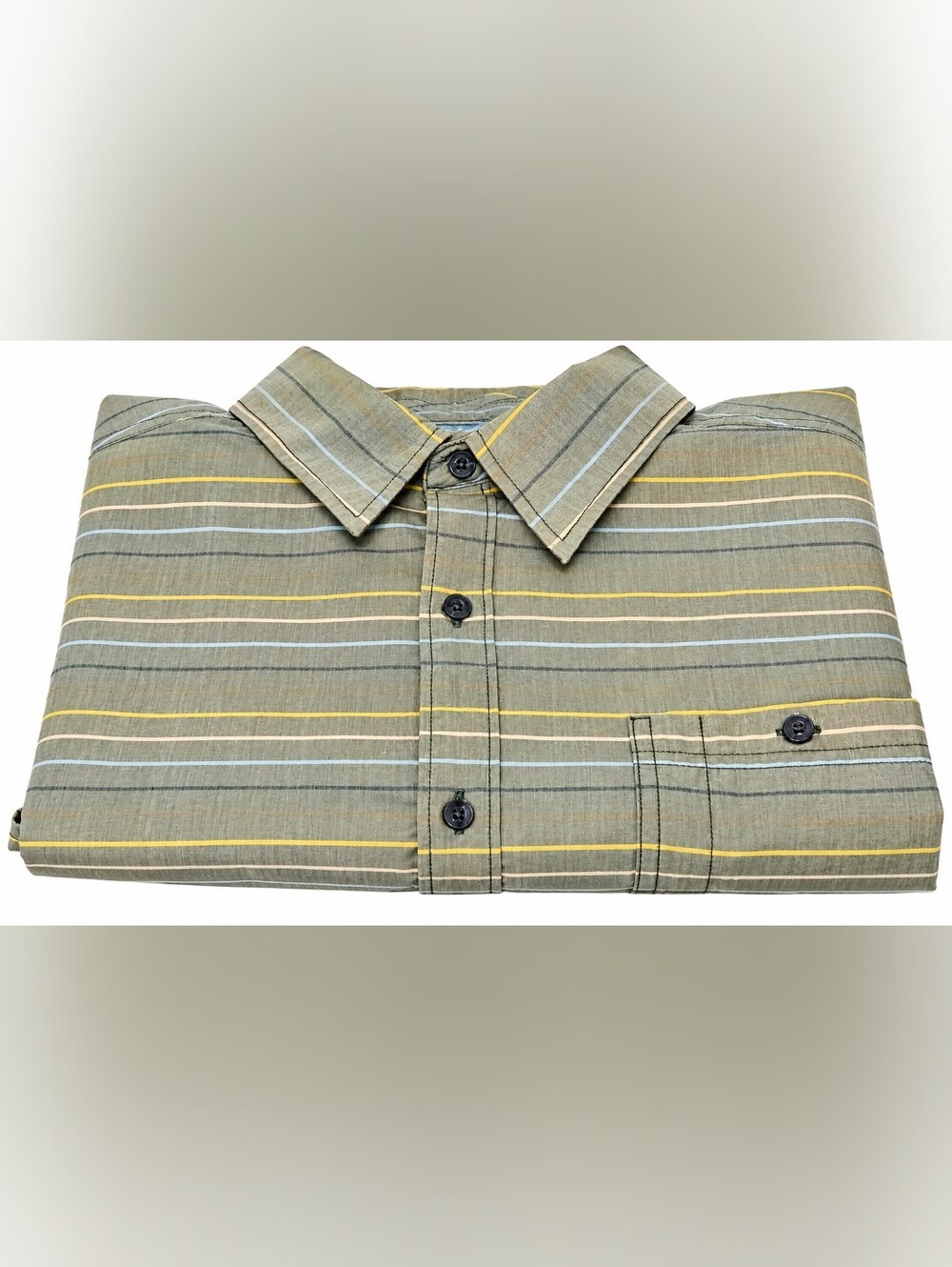 Coliseum World Explorer Short Sleeve Men's Button-Down Shirt - Large